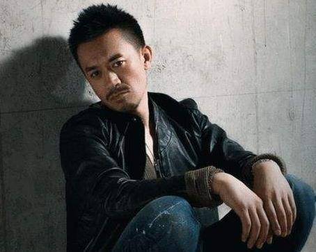 还有那部演员阵容强大的电影《七剑下天山》,《北京爱情故事》等等