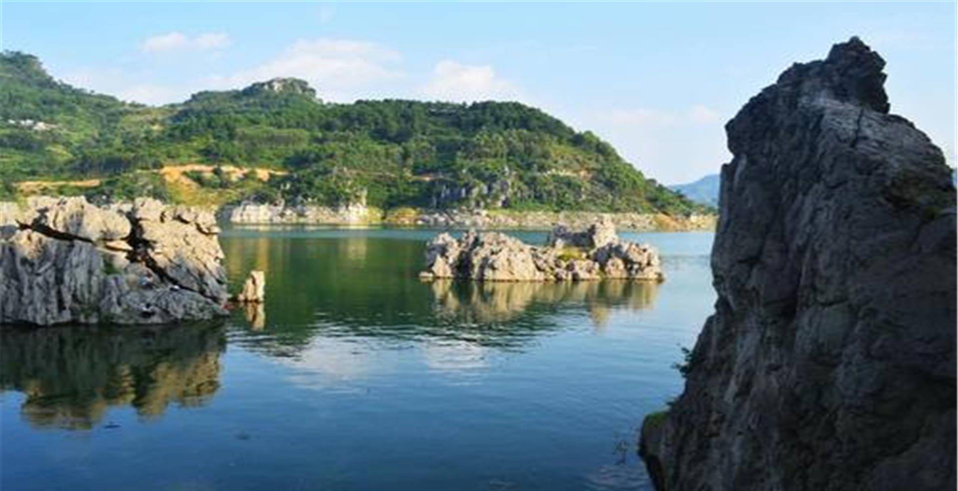 贵州“巨无霸”湖泊，蓄水量相当于76个西湖，山清水秀景色美