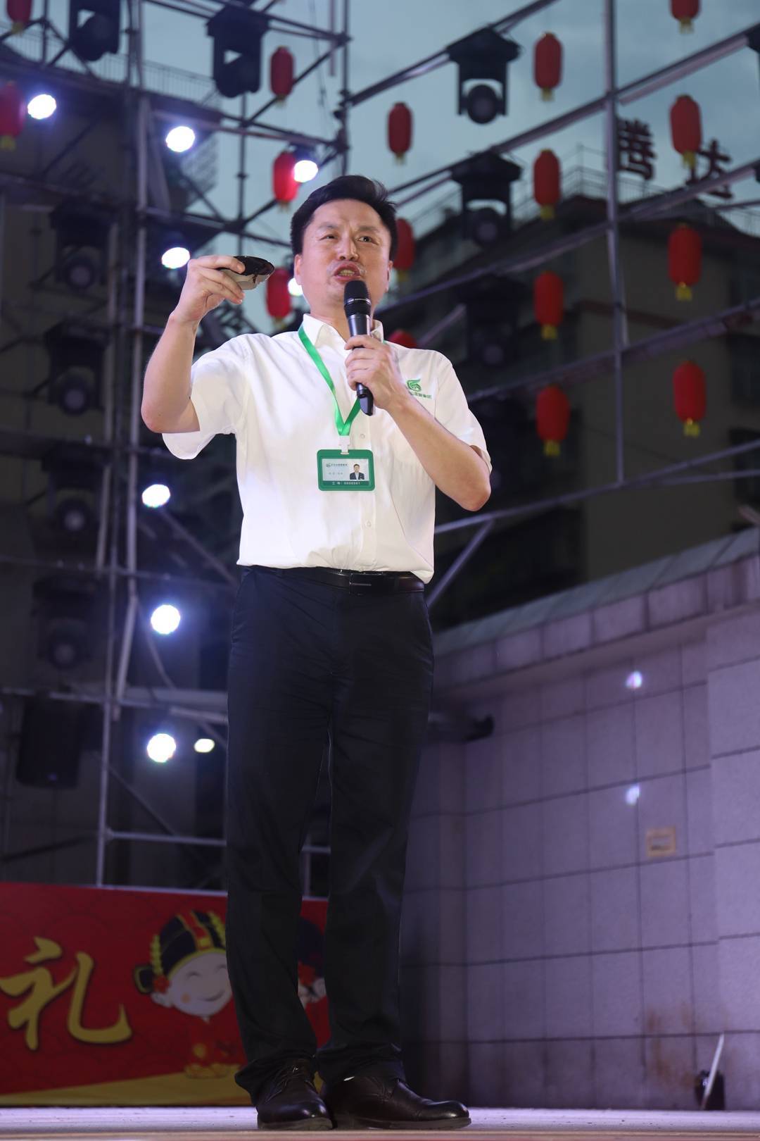 安化知名企业家李亮先生带您游览云台山国际马戏