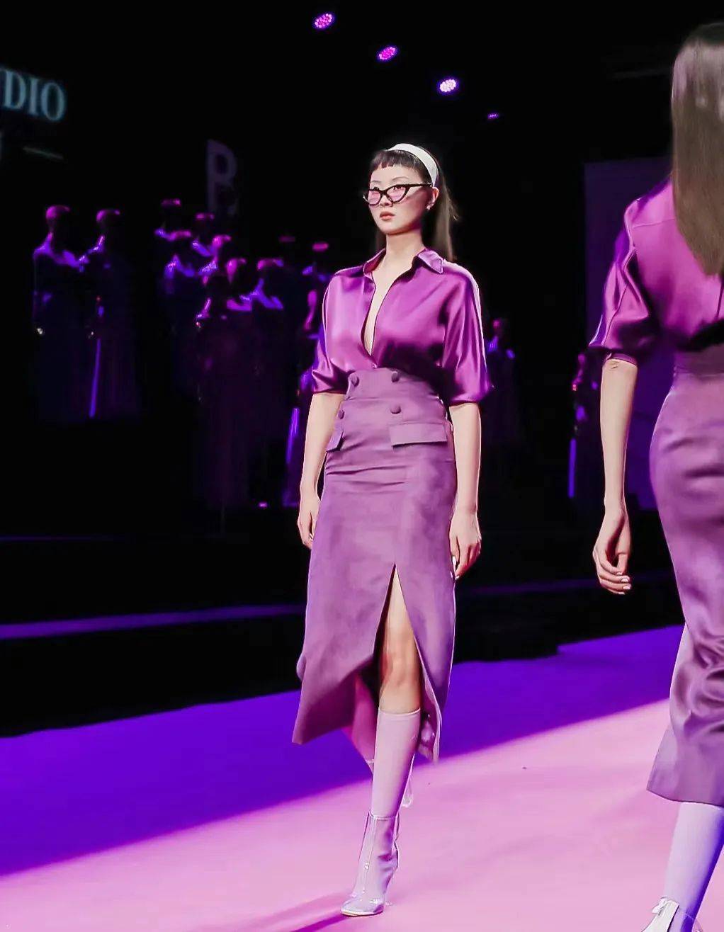 吕佳纳第144期t台模特职业培训毕业学员盖娅传说61熊英artgift