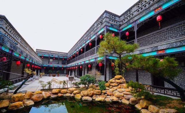 江苏有一座千年古镇，享有“小上海”的美誉，当地的早市是一绝