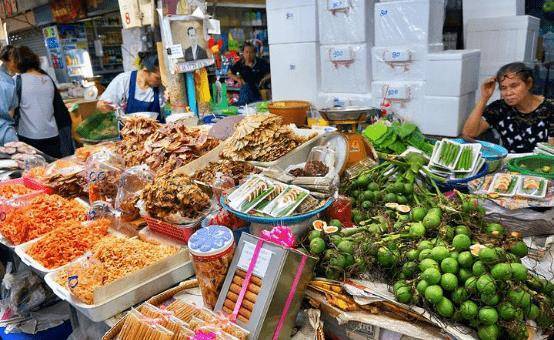 原创
            为何泰国人那么“懒”，到饭点都不做饭？当地人：看看市场就懂了
                
                 
