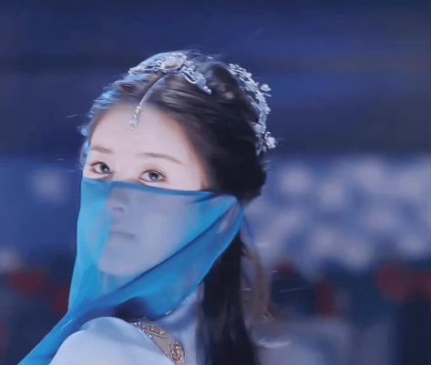 回眸一笑百媚生的古装美人,杨幂,热巴,刘亦菲,谁最让你一眼万年?