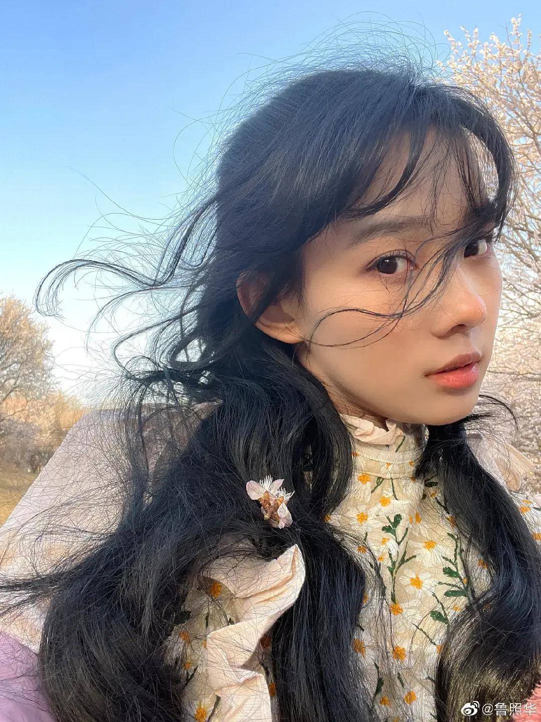演员鲁照华,明星写真,美图壁纸_贝贝_闪光少女_吴玉琳