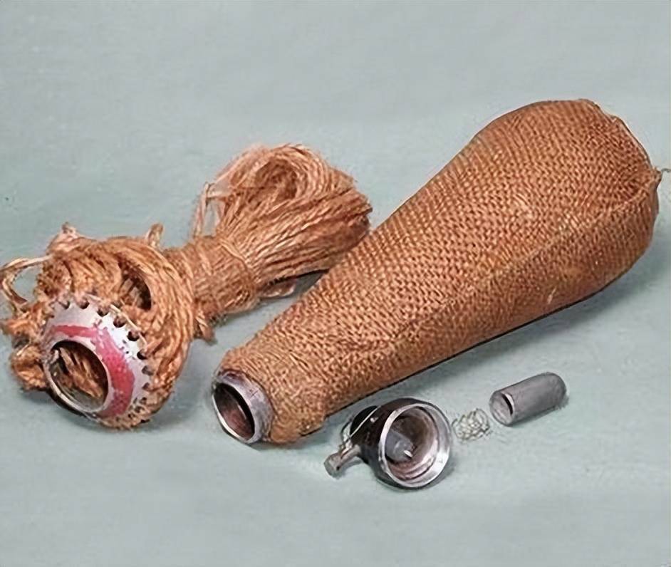 "小日本"在战场上用过的5款"奇葩手雷",第一名你肯定想不到_手榴弹