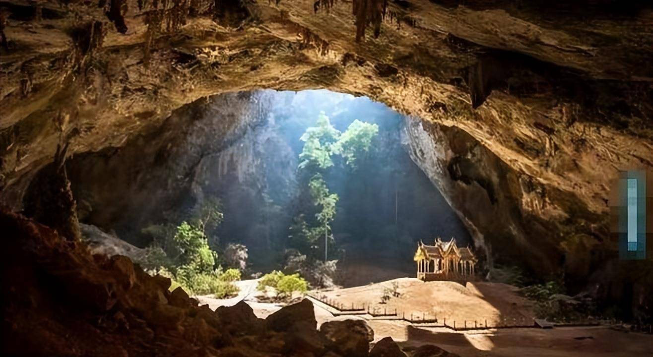 山洞隐居图片