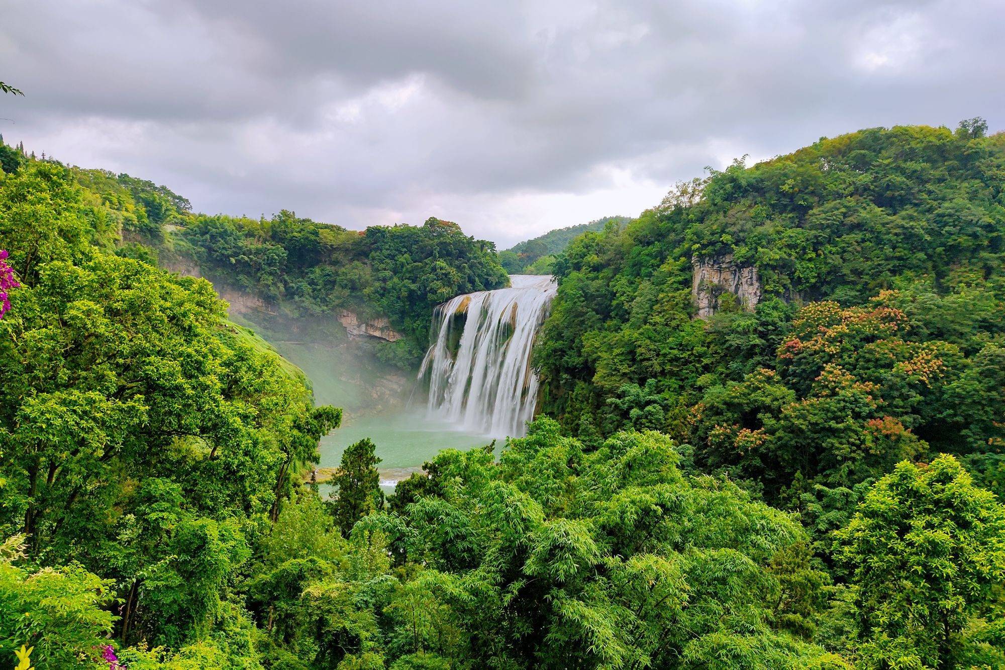贵州有亚洲排名第一的瀑布，《西游记》中的福地，水帘洞别有洞天