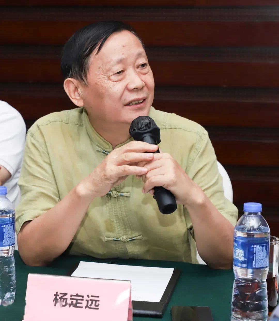 庆祝两万基建工程兵集体转业深圳39周年座谈会在"红色堡垒"葵花公寓