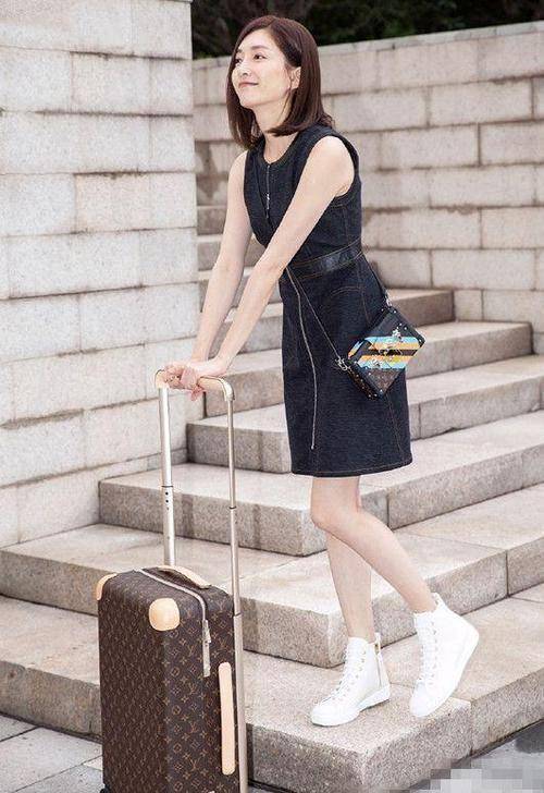 显腿长的穿衣真的学江疏影,不管怎么穿衣,硬是把腿穿出两米视觉_女神