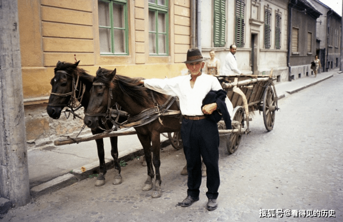 老照片 七十年代初的罗马尼亚城镇生活
