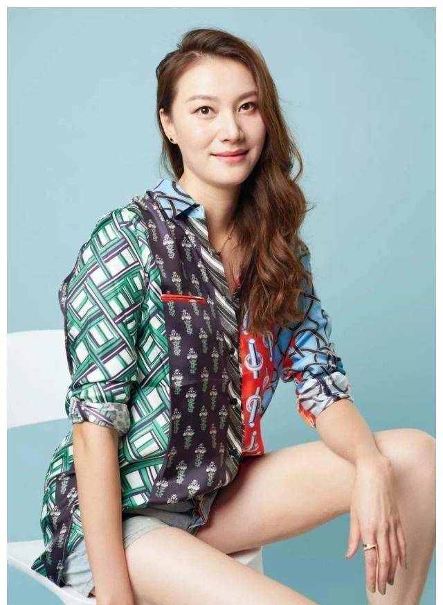 谢杏芳曾回应称自己的决定是_羽毛球_黄妙珠_家庭