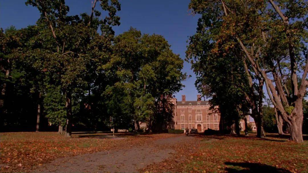 蝙蝠侠的韦恩庄园 | 有设计,但不多_建筑_电影_房子