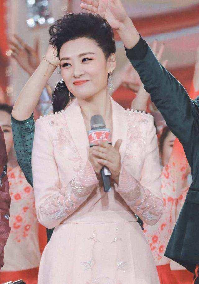 54岁的周涛,太令人惊喜了!搭档张国立张铁林合作新剧,细节满满_生活_王刚_赵冬苓