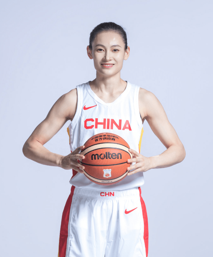 北青报:中国女篮有望登领奖台!