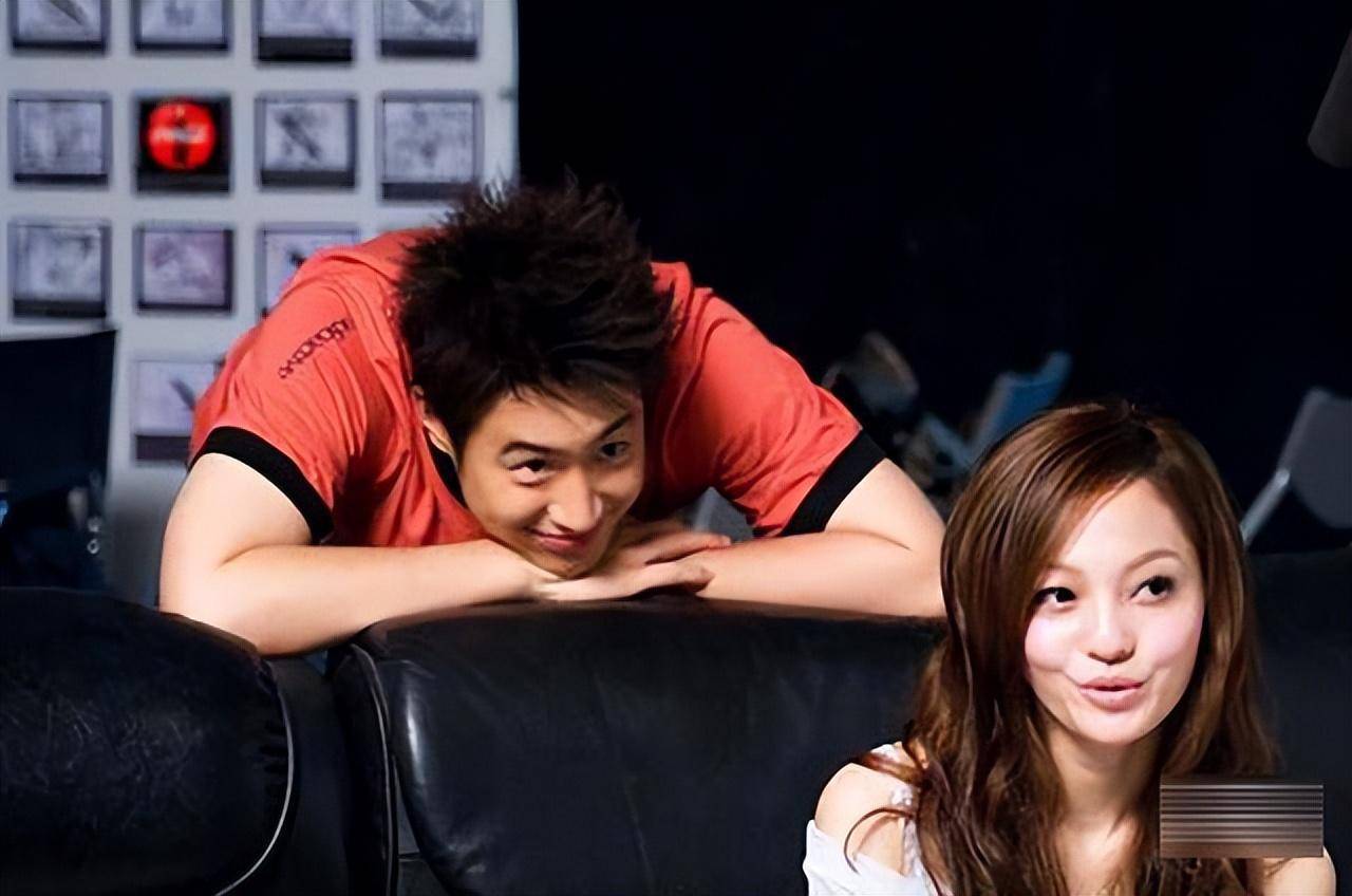 张韶涵潘玮柏曾经竟是情侣?为何如今不能再一起唱《快乐崇拜》?