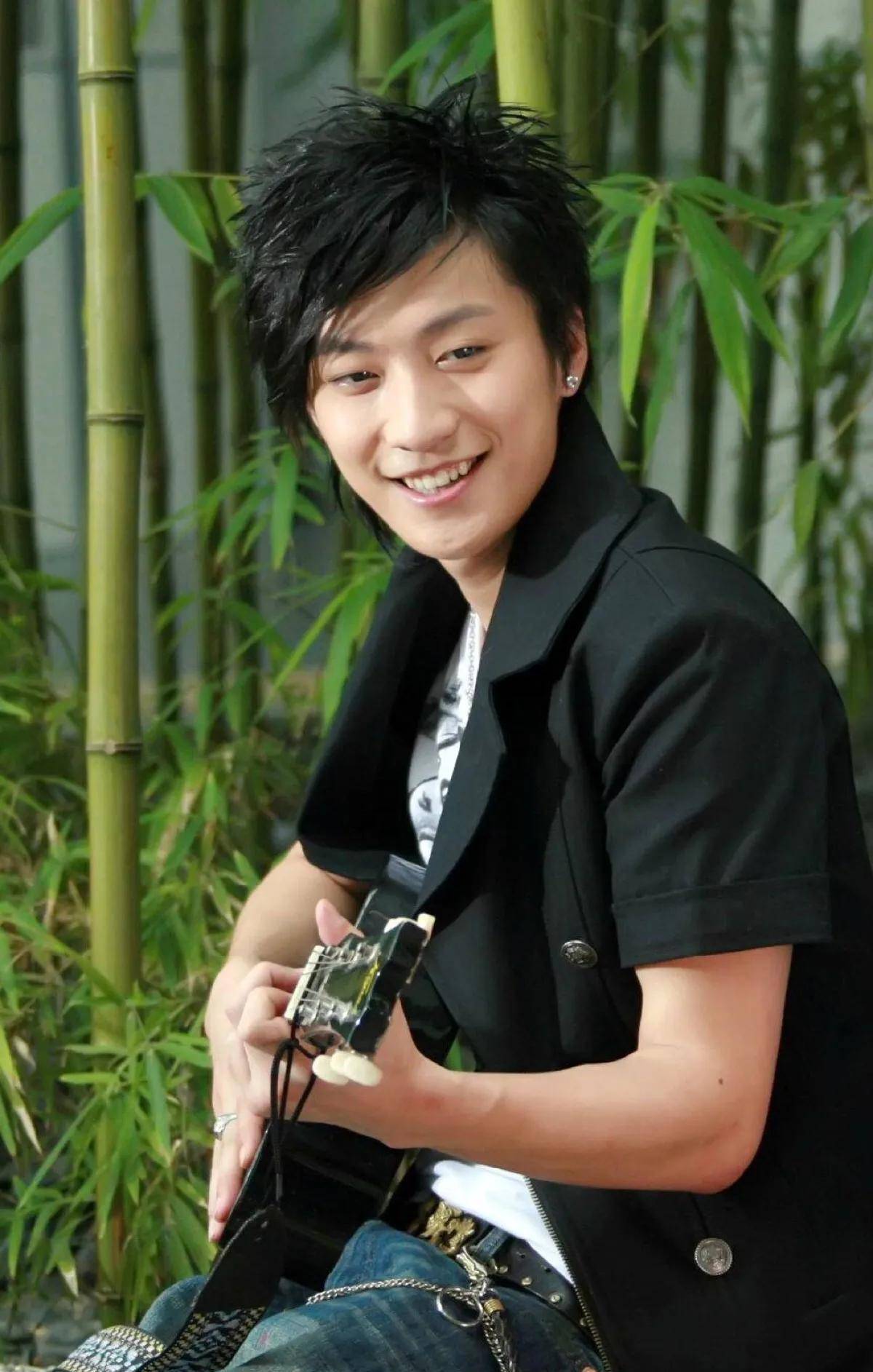 盘点天妒英才,英年早逝的明星,你认识几个?_香港_中国_张国荣