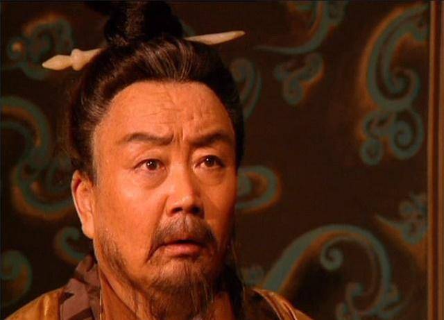 三国中最诡谲的谋士,于乱世中搅动风云,几易其主仍然被视为忠臣_贾诩