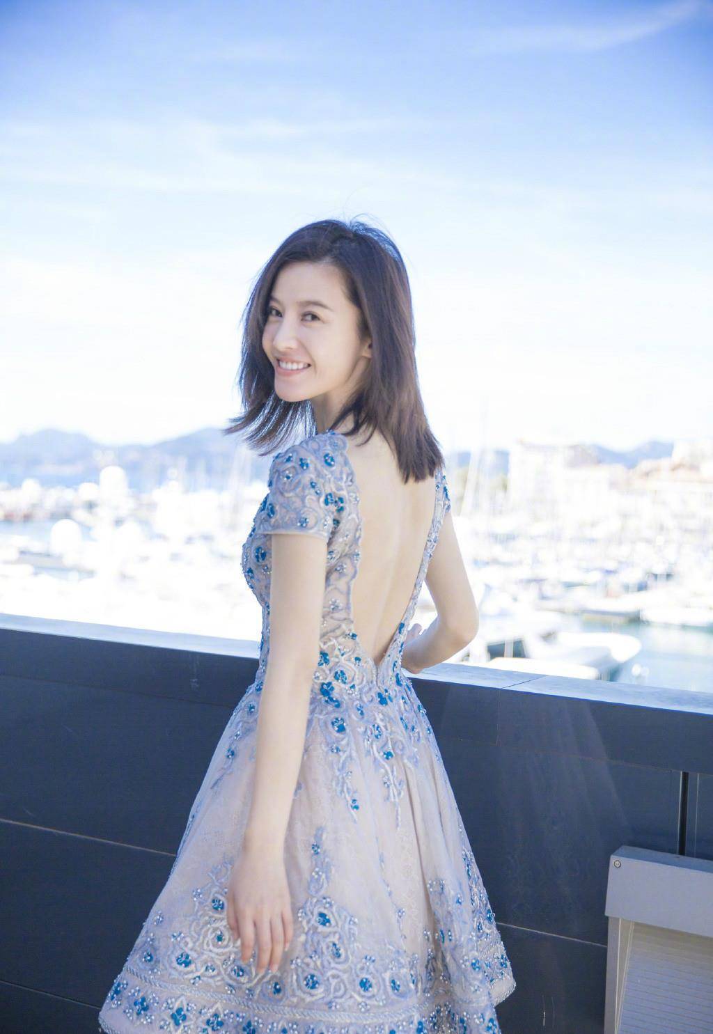 杨子姗身材真匀称!