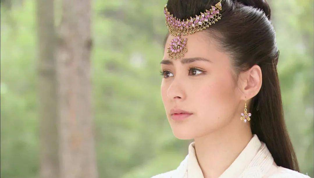 2011年的《女娲传说之灵珠》中,阿娇争气的凭借该片获得第8届华鼎奖