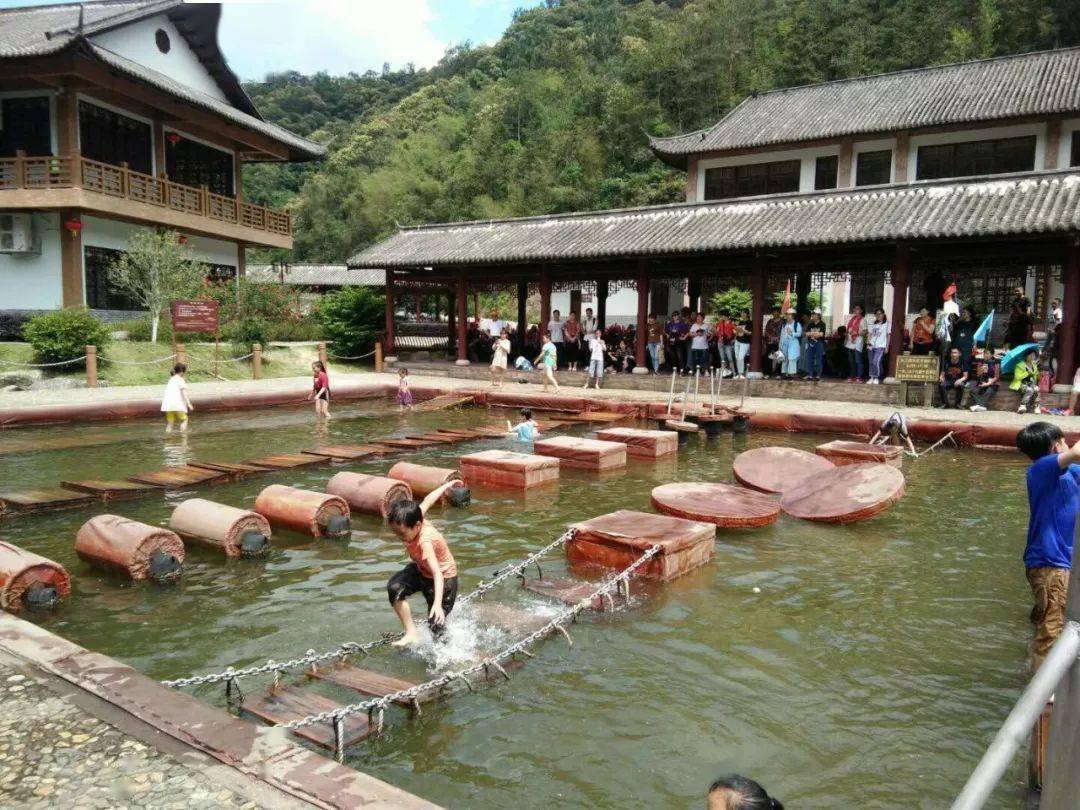 【10月3日/6日发团】揭西京明度假村玩转长城   "岭南第一瀑"黄满磜