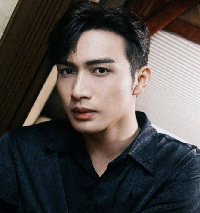 对于张彬彬大家一定都不陌生了,张彬彬出道的时间其实不算短了,从最初