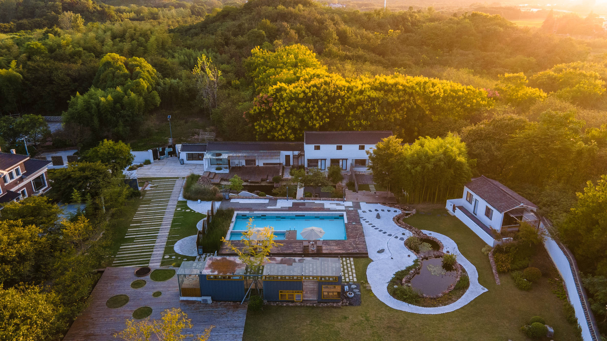 溧阳这家绝美民宿,藏在山野里,在这里可以过上隐世的生活_塘村_水库