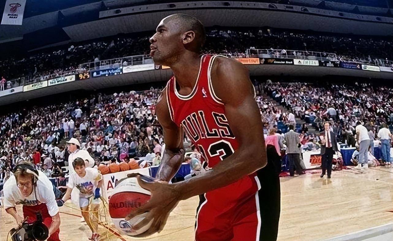 nba鲜为人知的冷知识:69号球衣不准穿 詹姆斯是左撇子!