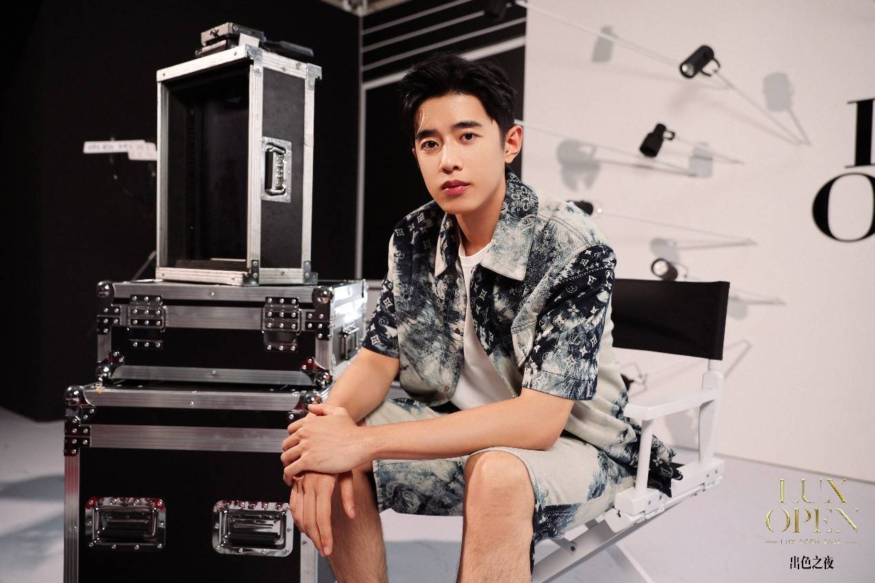 ǰ̲̫����LUX OPEN����ʢ�俪Ļ��ҫ�����ĺ�������ƪ��