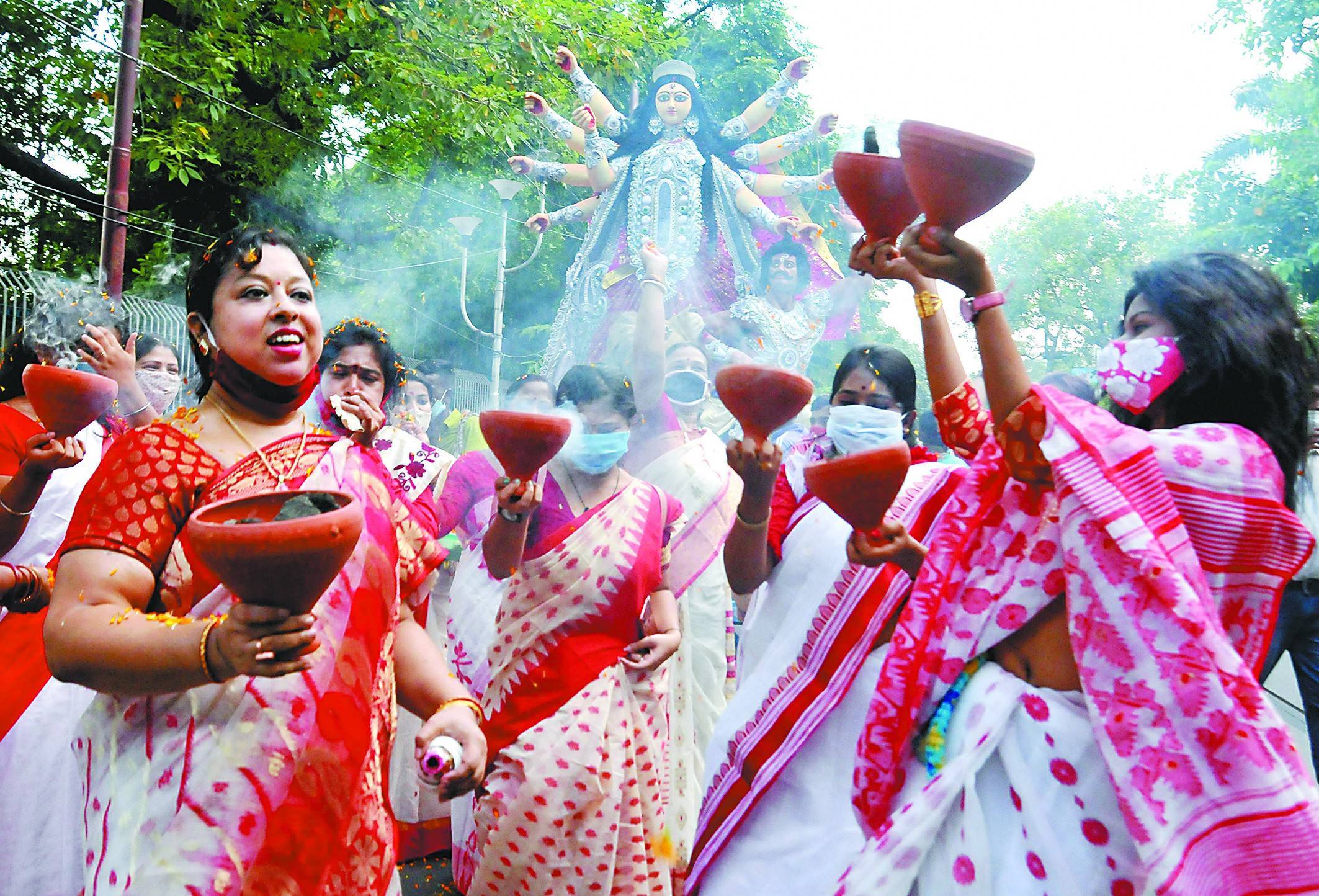 印度女神节祈求驱灾避难