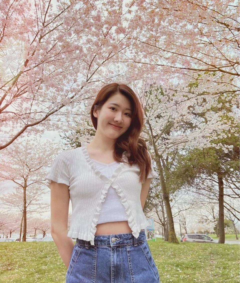 曾经的著名演员邓佩仪ig更新近况,重返校园进修,粉碎被雪藏传闻