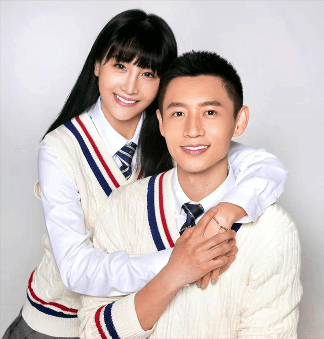 当年寻找初恋如今与她迈入婚姻,女方颜值不输女星_魏晨真_于玮_女友