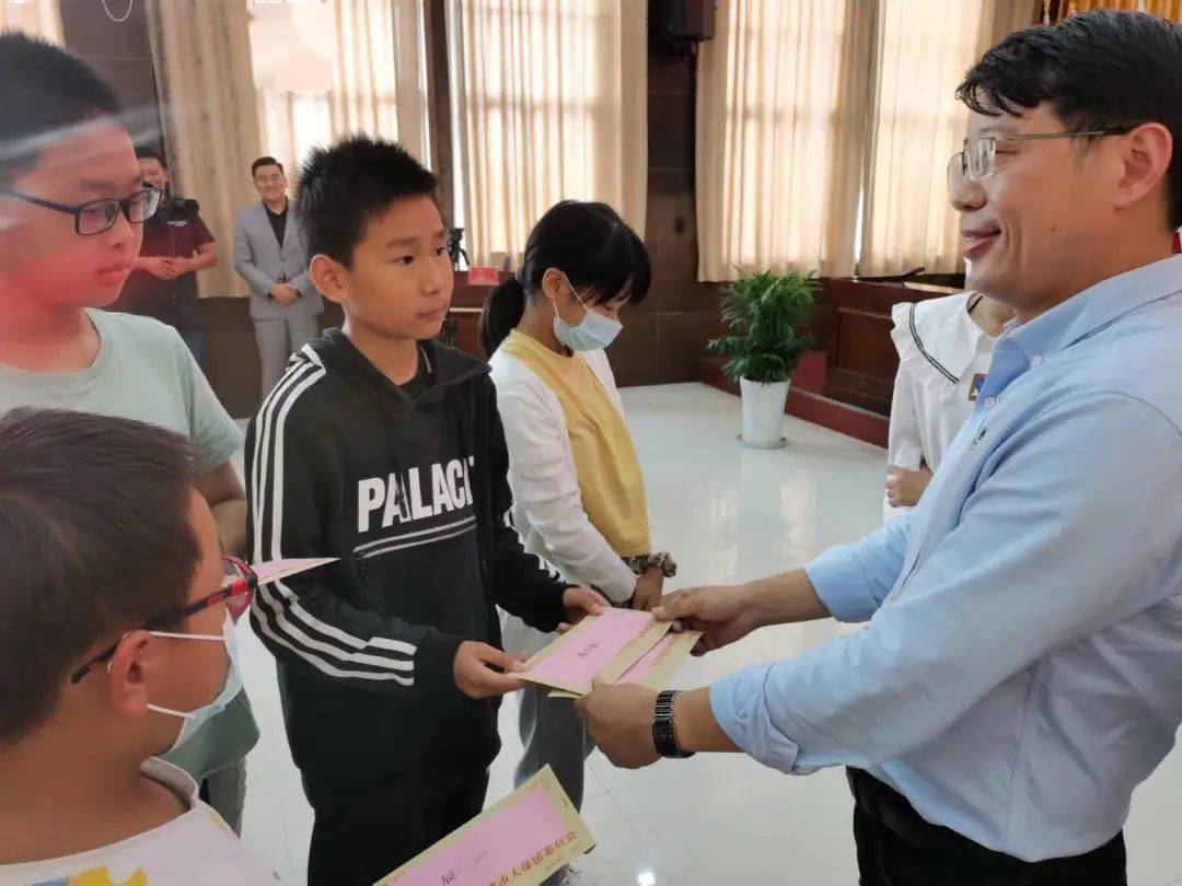 爱心企业携手"爱心粉丝"捐资助学_汤月波_大垛镇_活动