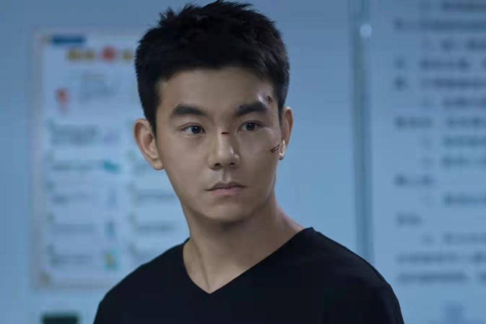 和刘涛戏份相同,却比她出彩,正午阳光又捧红一个90后男演员_江枫_诗情
