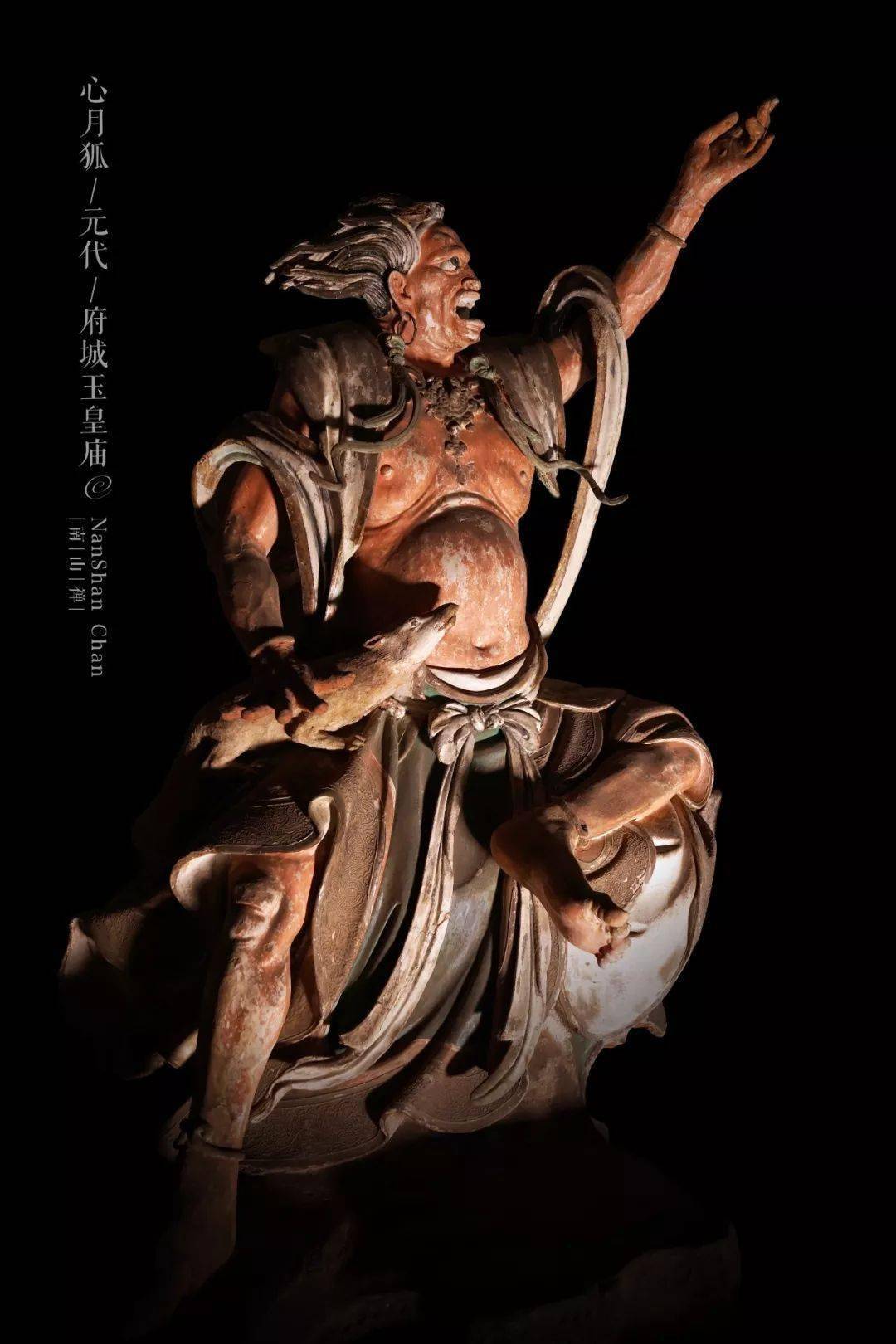 心月狐尾火虎箕水豹斗木獬牛金牛女土蝠虚日鼠危月燕室火猪壁水貐奎木
