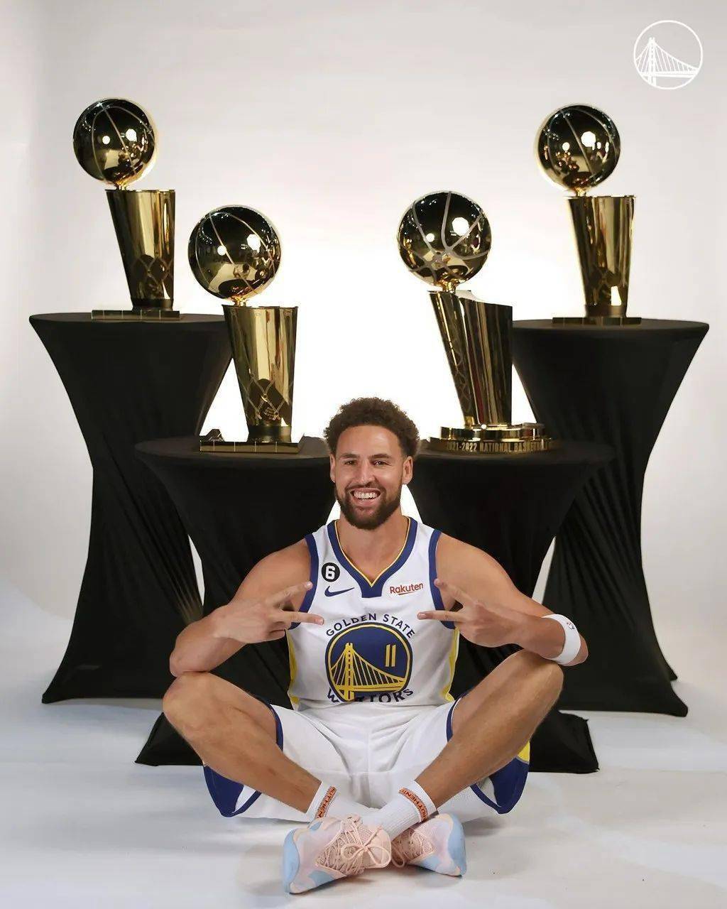 NBA 媒体日球鞋汇总！塔克上脚万元神鞋！詹皇穿的居然是…