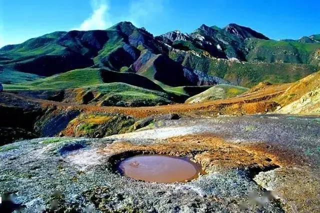 乌苏泥火山景区图片