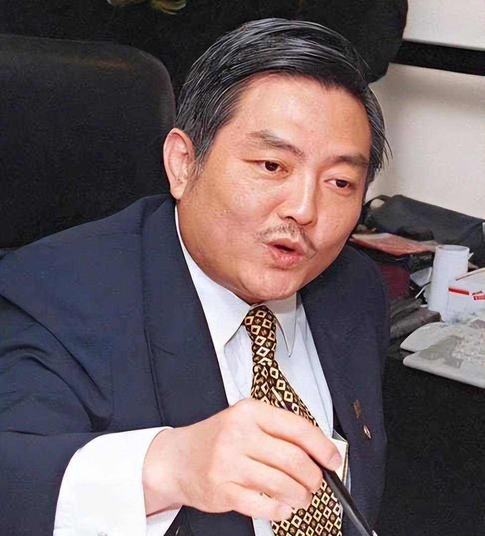 2002年11月30日香港中环陆羽茶室,香港商人林汉烈被职业杀手近距离连