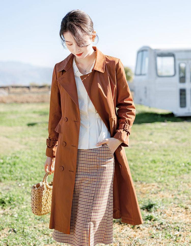 40岁的美女怎么穿显年轻?