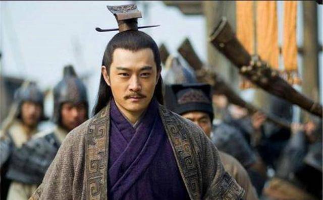 实际上,庞统的死因十分简单,就是简简单单的战死,而且他的死和刘备有