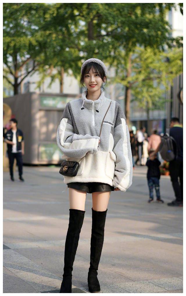 露腿妹子最后的倔强真的太惊艳_姐姐_靴子_黑色