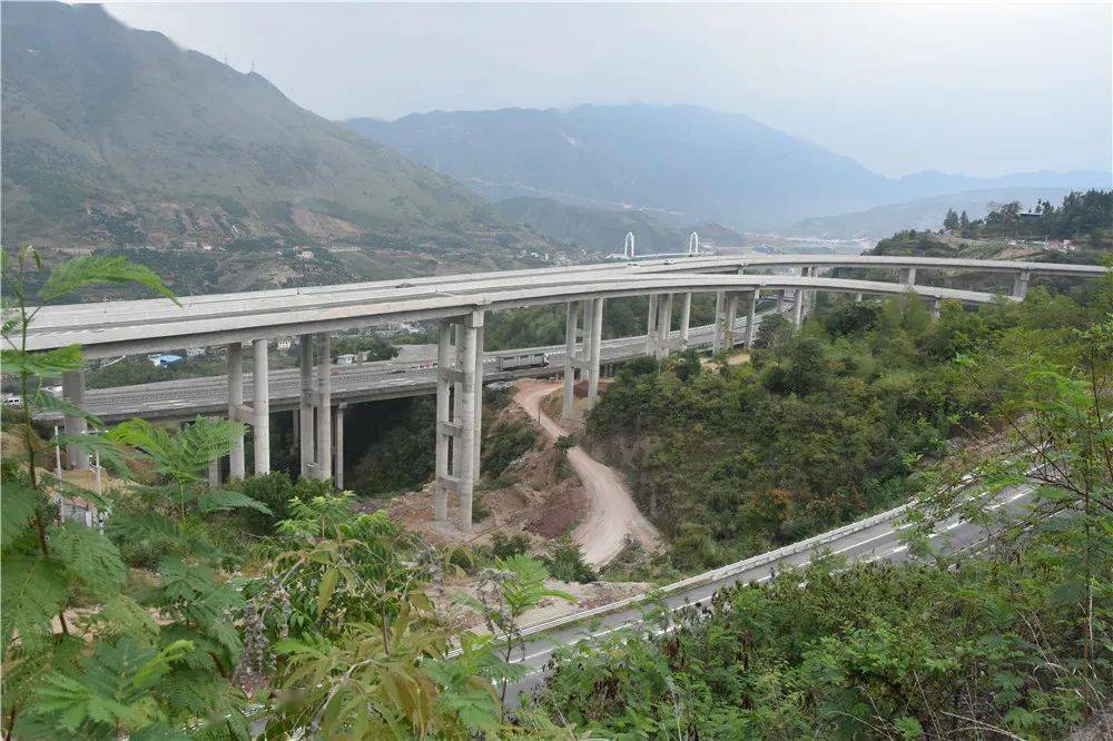 巫大高速今日通车