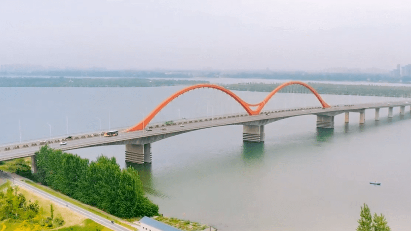 一般走东津大桥以往,襄城的读者朋友来图书馆鱼梁洲过江隧道来了连接