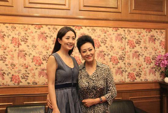 演员,女儿颜值高,父亲老戏骨,母亲优秀演员_总政话剧团_车晓彤_王丽云