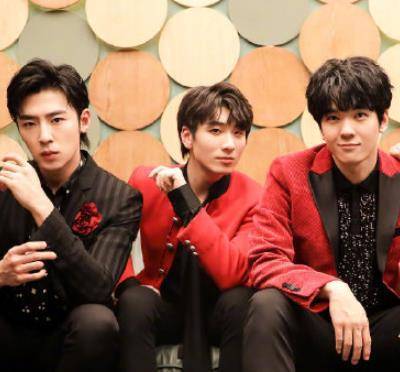 《歌手》太一淘汰后,又一奇袭歌手补位,看清他唱的歌曲后,好期待_表演