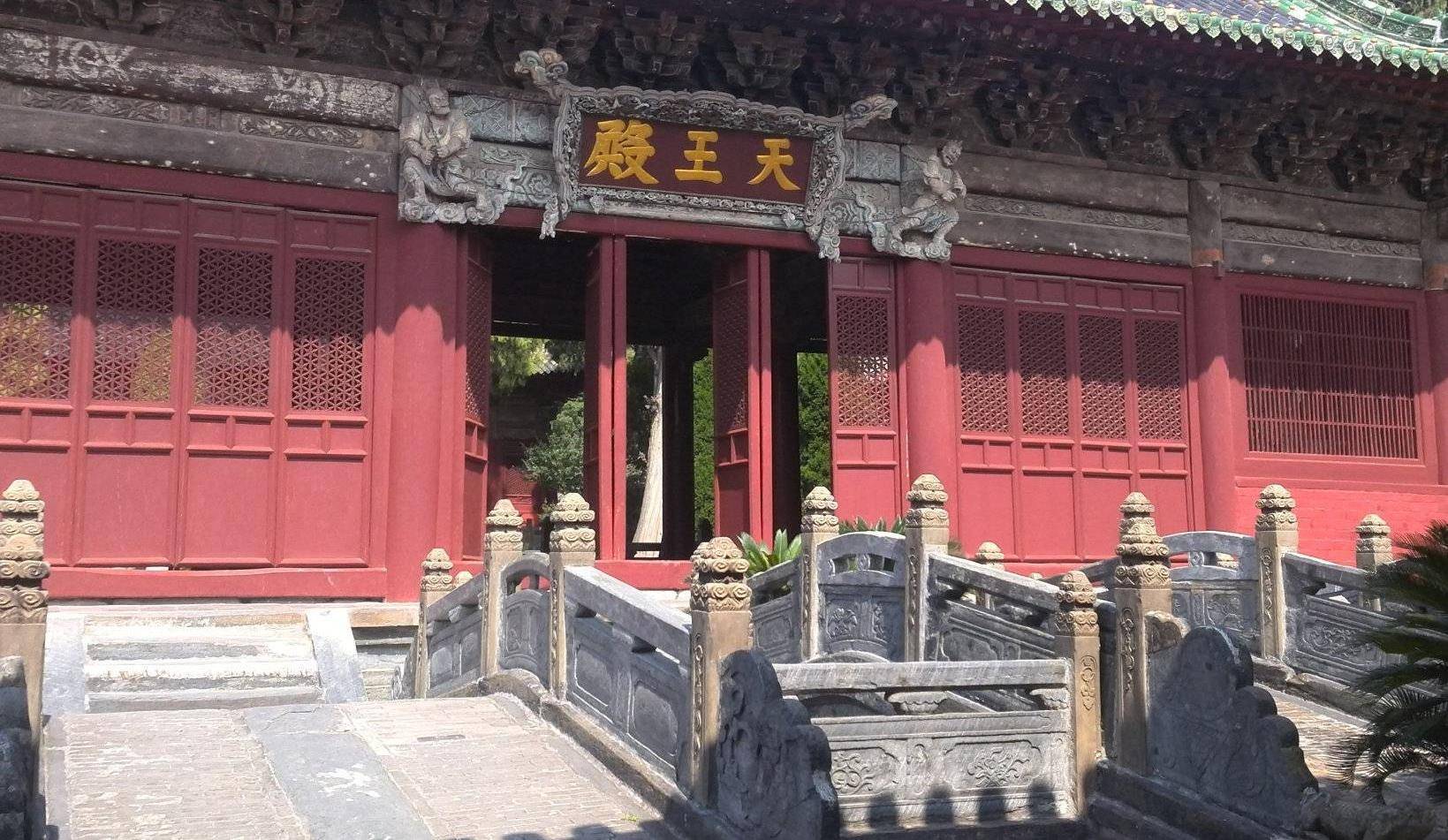 上海要建世界最高寺庙？共31层高近二百米，建了10年却烂尾了