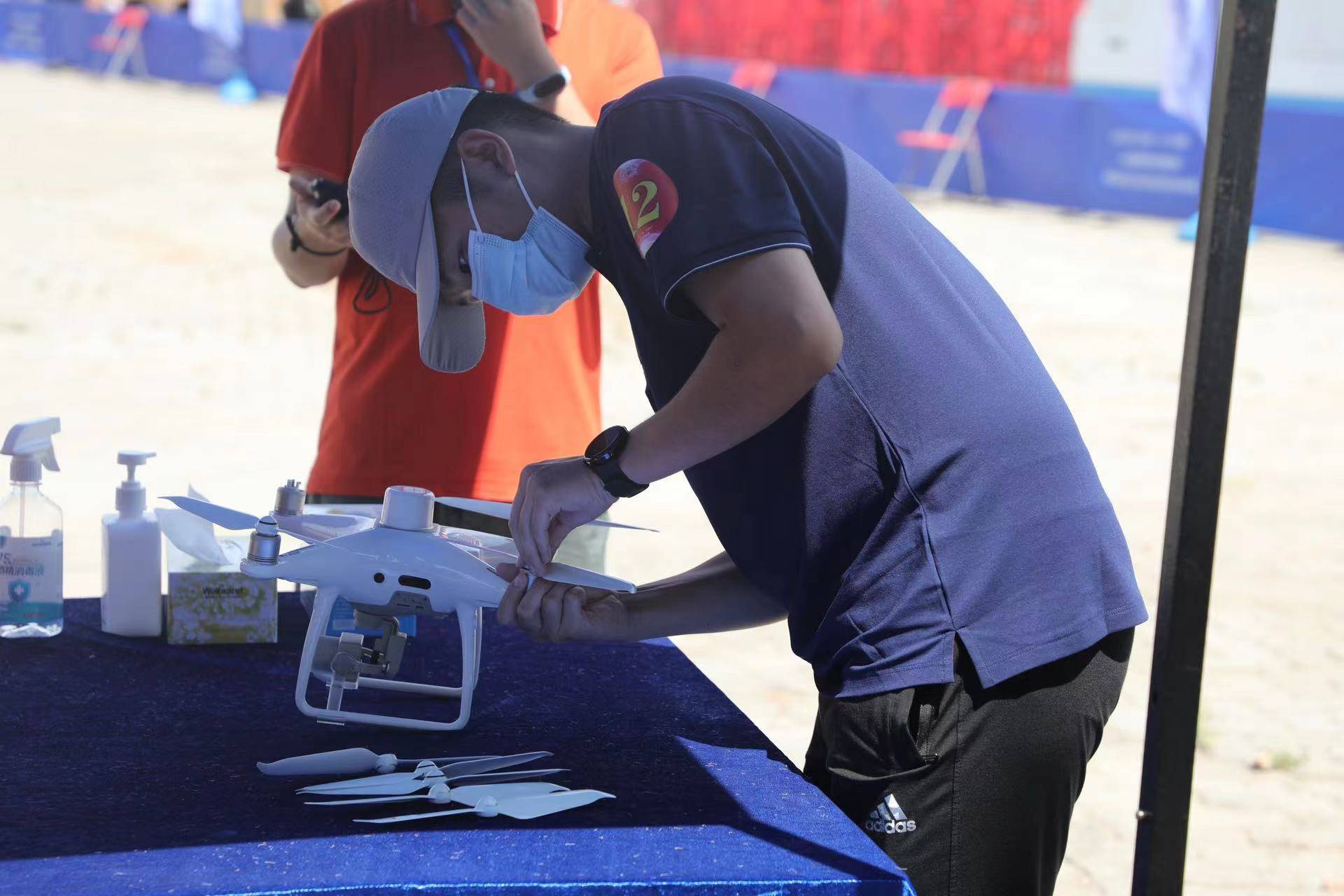 117名无人机“飞手”齐聚广州炫技_广东省_数字化_选手