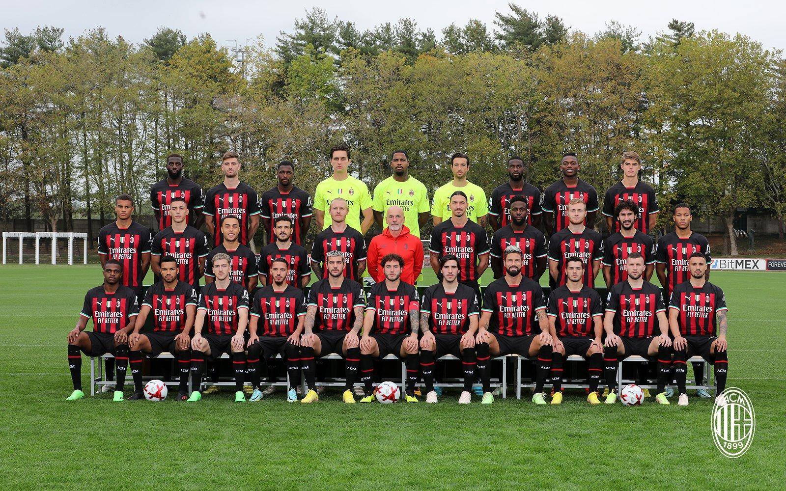 forza milan米兰全家福图集:中轴线迈尼昂-皮奥利-小卡拉_伊布_卡卢卢