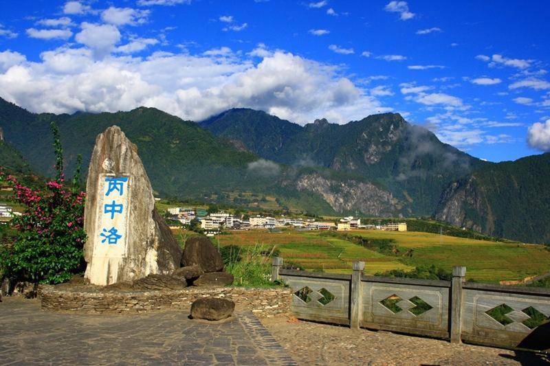 云南隐藏着一座特别小镇，与西藏相邻，被视为人与神共存的地方