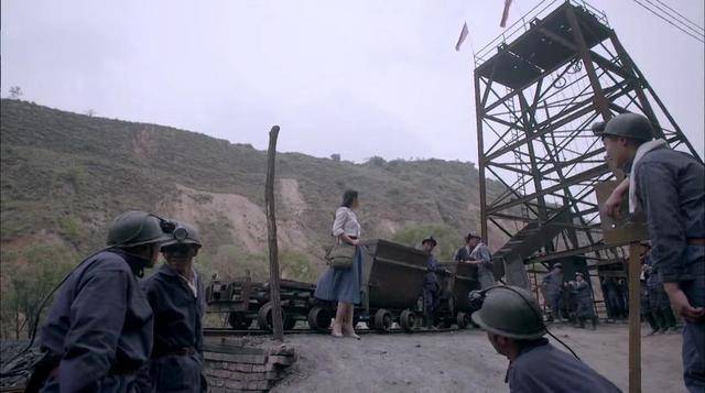 《平凡的世界》:为什么田晓霞必须死?路遥:爱不能大于生命.