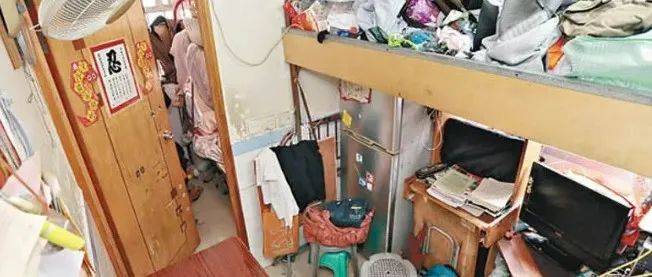 住在香港劏房是如何一种体验?_女儿_生活_公屋